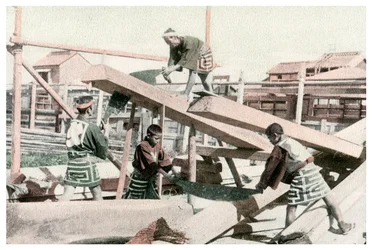 Kirvesmiehet töissä, Japani, 1904