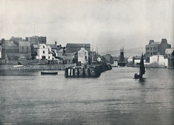 Castletown - laiturilta, joka näyttää Rushenin linnan, 1895