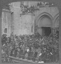 Opetuslasten jalkojen pesuseremonia Pyhän haudan kirkossa, n. 1900