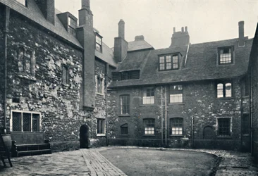 Charterhouse. Wash-House Courtin sisätilat, 1925