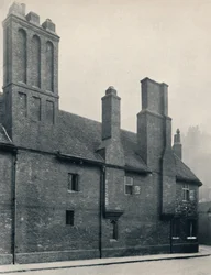 Charterhouse. Wash-House Court, ulkopuoli, länsirintama, 1925