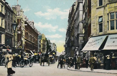 Edullinen puoli. St. Pauls End. Lontoo, 1906.