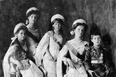 Venäjän tsaari Nikolai II:n lapset, 1910.