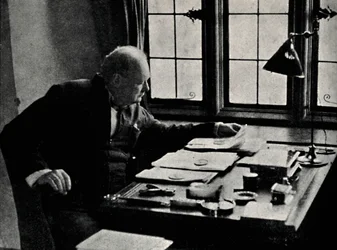 Churchill työssä, 1940-luku, 1945.