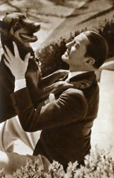Clive Brook, englantilainen näyttelijä, 1933