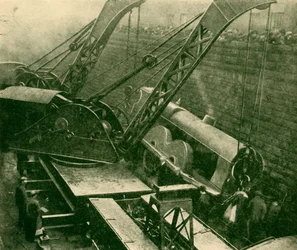 Nosturit työssä onnettomuuden jälkeen, 1930.