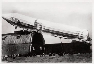 Törmäsi Zeppelin LZ 8 Deutschland II, Düsseldorf, Saksa, 1911 1933