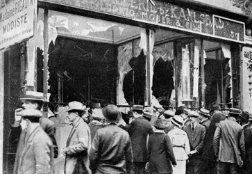 Vaurioitunut itävaltalainen jalokiviliike, Pariisi, ensimmäinen maailmansota, 1914