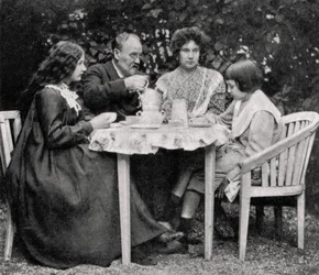 Emile Zola, ranskalainen kirjailija perheineen, 1899