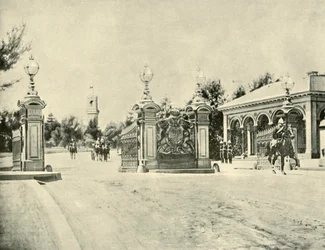 Sisäänkäynti hallituksen taloon, Melbourne, 1901.