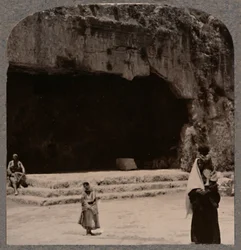 Tuomareiden hautojen sisäänkäynti, c1900