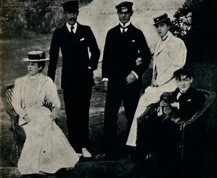 Perheryhmä Cowesissa, 1890-luvun alku, 1945.