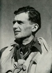 Maltan hävittäjälentäjä, toinen maailmansota, 1940-1942 1944.