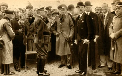 Franz von Papen ja Kurt von Schleicher, 1932, 1933.