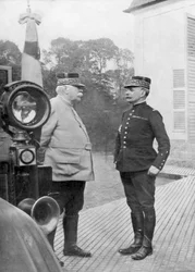 Ranskan ensimmäisen maailmansodan kenraalit Joseph Joffre ja Ferdinand Foch, Flander, 1914