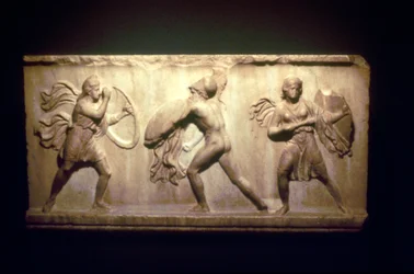 Kreikkalainen soturi taistelee Amazonia vastaan 8.-5. vuosisadalla eKr