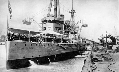 HMAS Australia, Väsymättömän luokan taisteluristeilijä, kesäkuu 1913 1936