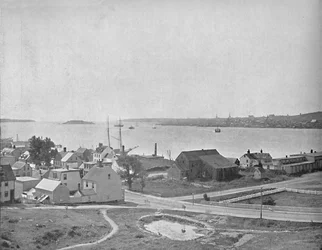 Halifaxin satama, Nova Scotia, lähellä Dartmouthia, vuodelta 1897.