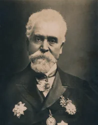 Hiram Stevens Maxim, 1840-1916. Amerikkalaissyntyinen brittiläinen keksijä ja insinööri, 1894-1907