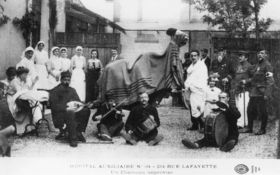 Improvisoitu kameli, apusairaala, Rue Lafayette, Pariisi, Ranska, ensimmäinen maailmansota, 1914-1918