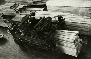 Puuntyöstötehtaalla, Venäjällä, 1950-luku