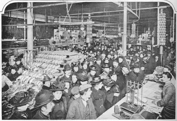 Suuren ruokakaupan sisällä, Hammersmith, Lontoo, 1901 1903