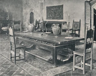 Sisustus, Palazzo Davanzati - 1400-luvun pöytä Parmasta tai Modenan alueelta, 1928
