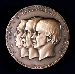 John Russell Hind, Hermann Goldschmidt ja Robert Luther, tähtitieteilijät, 1900