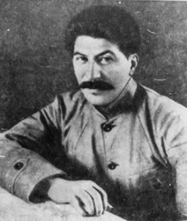 Josif Stalin, Georgiassa syntynyt neuvostoliittolainen kommunistinen vallankumouksellinen ja johtaja, 1918