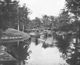 Järvi Soldiers Homen alueella, Milwaukee, Wisconsin, USA, c1900.