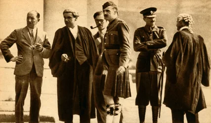 Luutnantti Norman Baillie-Stewart, 1933.