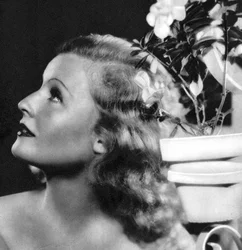 Lilian Harvey, brittiläinen saksalainen näyttelijä ja laulaja, 1934-1935