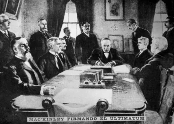 McKinley allekirjoittaa uhkavaatimuksen, 12. huhtikuuta 1898, c1910