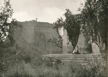 Meingoon-pagodi ja suuri kello, 1900.