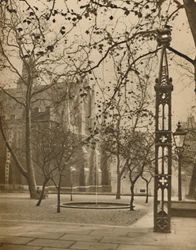 Middle Temple Hall ja Fountain Courtin hiljaisuus, vuodelta 1935.