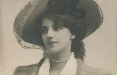Neiti Ethel Warwick, 1882-1951, n. 1930.