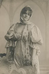 Neiti Marie Studholme, 1872-1930, c1930.