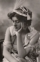 Neiti Zena Dare, 1887-1975, c1930.