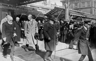 Matkalla omaan maahansa viimeisen kerran kuningas Edwards palaa Biarritzista, 1910