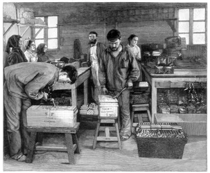 Patruunoiden pakkaaminen laatikoihin Isletenissä, lähellä Fluelenia, Sveitsi, 1893
