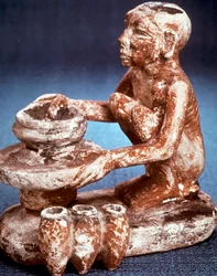 Potter kääntää astioita pyörällä, muinainen egyptiläinen, vanha valtakunta, 5. dynastia 2565-2420 eKr.