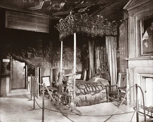 Queen Marysin makuuhuone Holyroodhousessa, Edinburghissa, Skotlannissa, 1894.