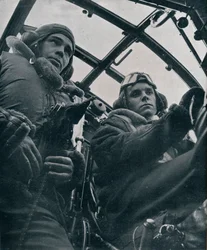 RAF:n pommikonelentäjä ja toinen lentäjä, 1941