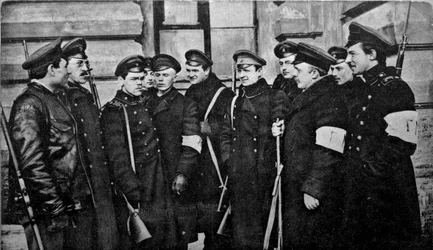 Vallankumoukselliset opiskelijat Helmikuun vallankumouksen jälkeen, Venäjä, 1917.