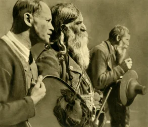 Riflemen rukoilemassa, Tiroli, Itävalta, 1935.