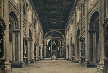Roma - Pyhän Johanneksen basilikan päälaivo Lateran Borromini, kaari. 1650, 1910