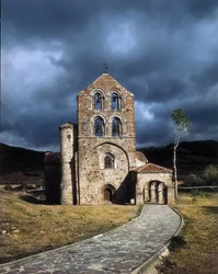 Romaaninen kirkko, San Salvador de Cantamuda