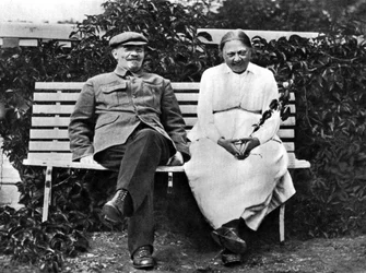 Venäläinen bolševikkijohtaja Vladimir Lenin ja Nadežda Krupskaja, Gorki, Neuvostoliitto, 1922