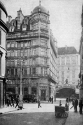 Savoy Hotel and Theatre Strandin toisella puolella Norfolk Streetiltä Lontoossa, 1930-luku