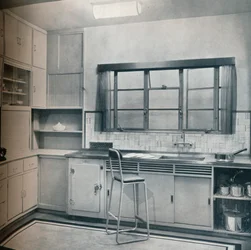 Pienen keittiön osa, jonka on suunnitellut rouva Darcy Braddell, 1935.